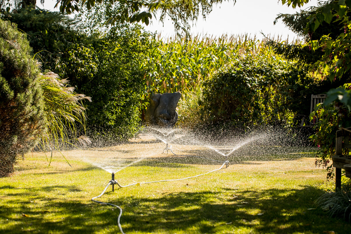 Siro Soft Sprinkler mit Erdspieß