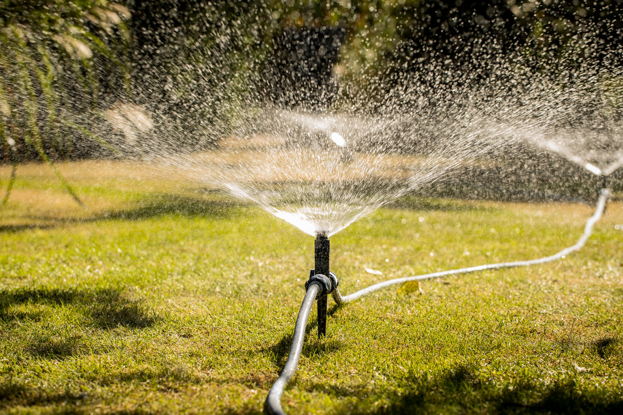Siro Soft Sprinkler mit Erdspieß